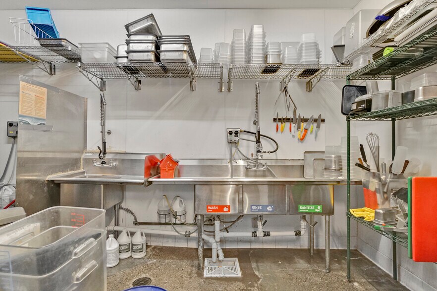 More Photos Of 1925 S El Camino Real, San Clemente Restaurant For Sale