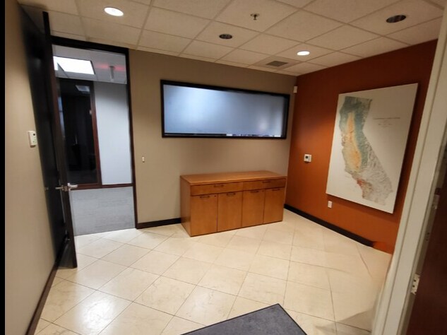 More Photos Of 1020 10th St, Modesto Office For Lease