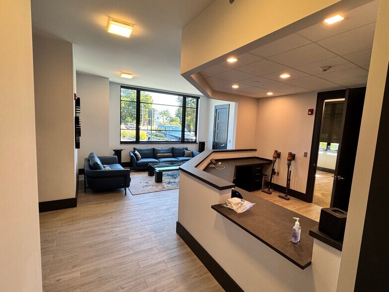 More Photos Of 240 Paramus Rd, Ridgewood Office For Lease