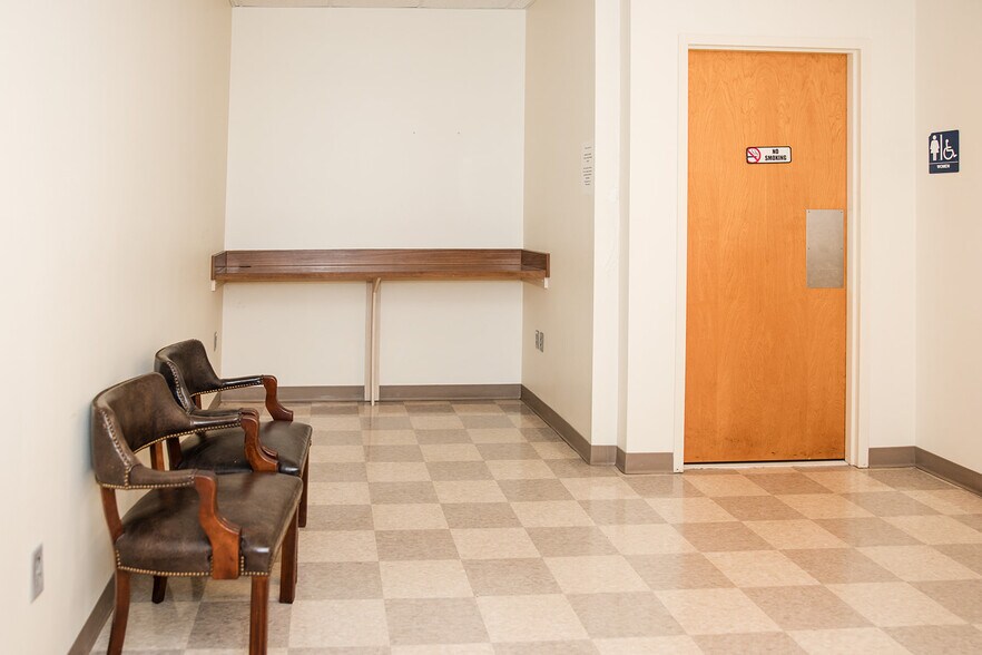 More Photos Of 101B Villa Dr, Daphne Medical For Lease
