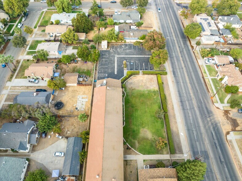 More Photos Of 101 W Clinton Ave, Fresno Specialty For Sale