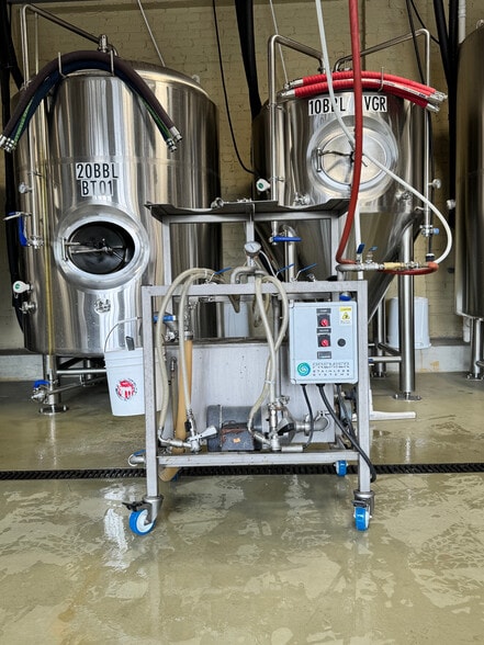 More Photos Of 585 E Thompson Blvd, Ventura Restaurant For Sale