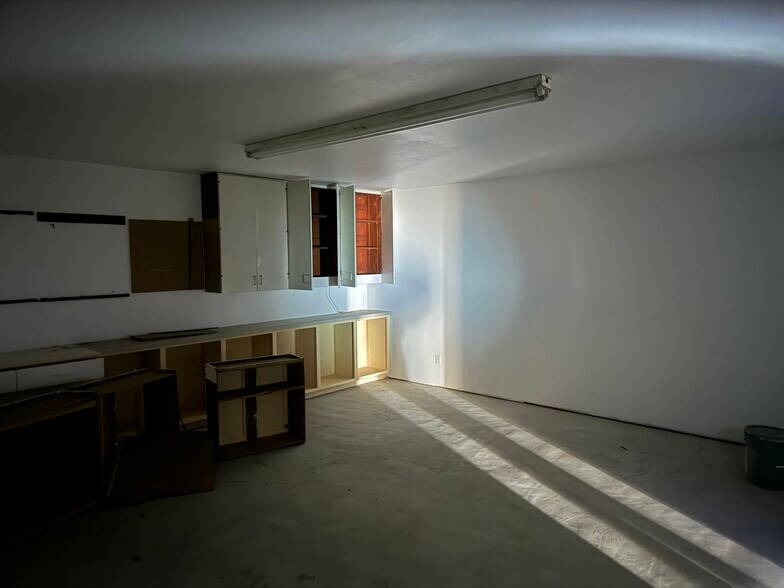 More Photos Of 1502 N 77 Sunshine Strip, Harlingen Storefront Retail Office For Lease