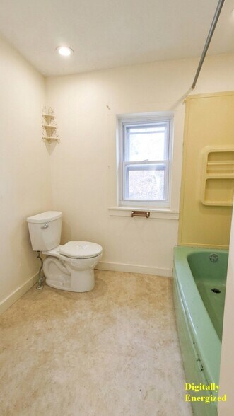 More Photos Of 4 The Lane, Somers Township Office For Sale