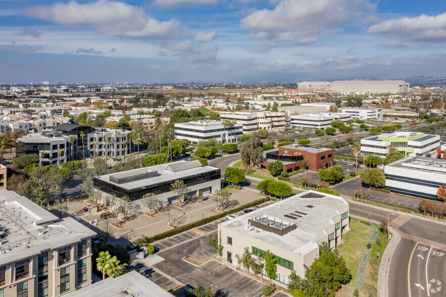 More Photos Of 8 Corporate Park, Irvine Office For Lease