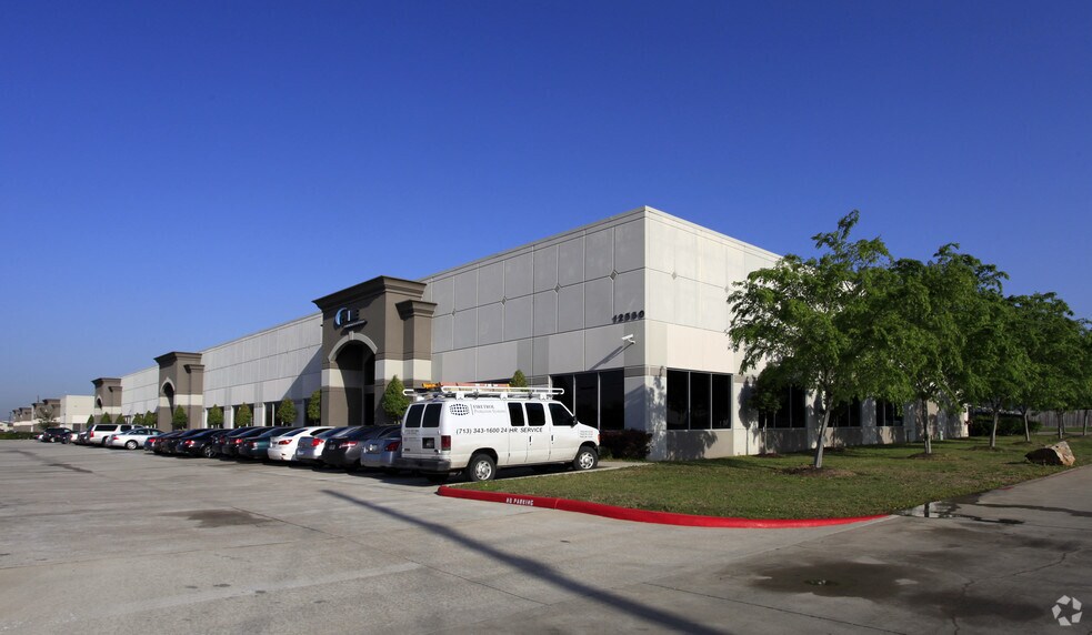 More Photos Of 12550 Reed Rd, Sugar Land Light Distribution For Lease