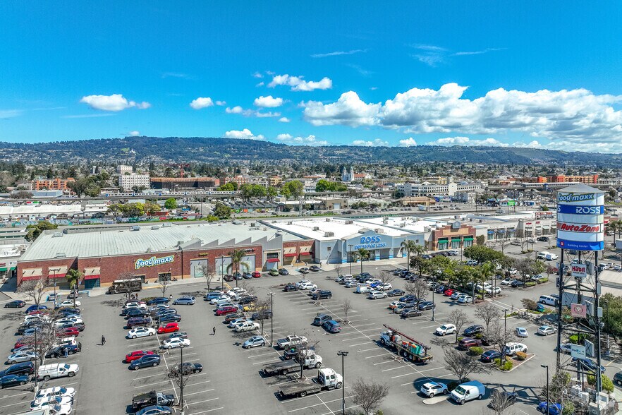 More Photos Of 3000-3100 E 9th St, Oakland Unknown For Lease