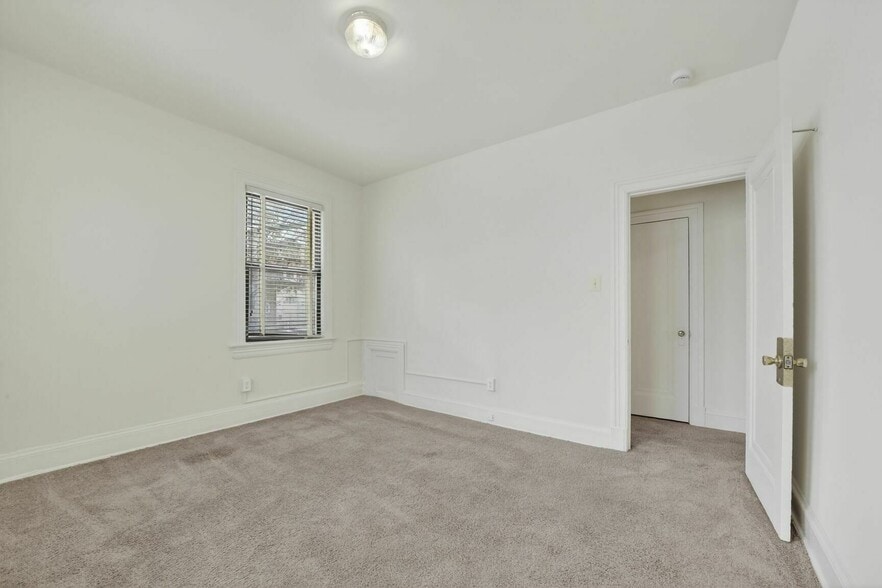 More Photos Of 5400 7th St NW, Washington Apartments For Sale