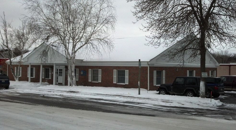 More Photos Of 204 3rd Ave, Osceola Office For Lease