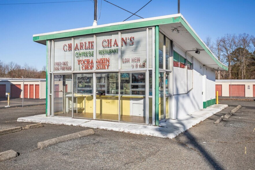 More Photos Of 5862 Jefferson Ave, Newport News Freestanding For Sale