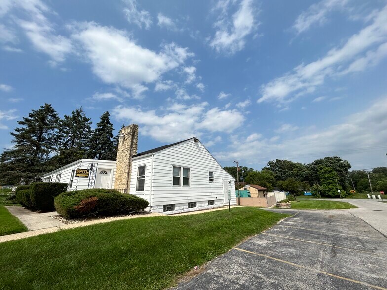 More Photos Of 5681 Broadway, Merrillville Daycare Center For Lease
