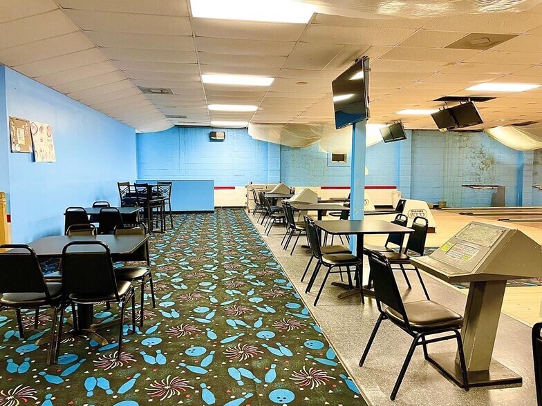 More Photos Of 3649 Willow St, Chincoteague General Retail For Sale