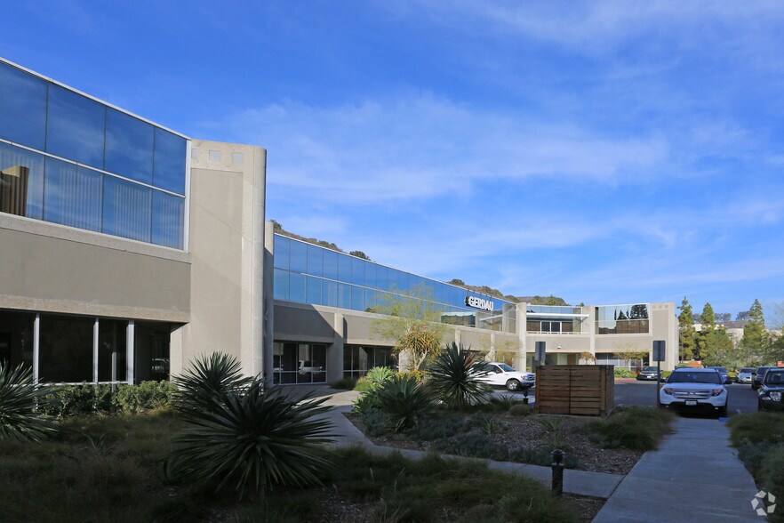 More Photos Of 3890 Murphy Canyon Rd, San Diego Office For Lease