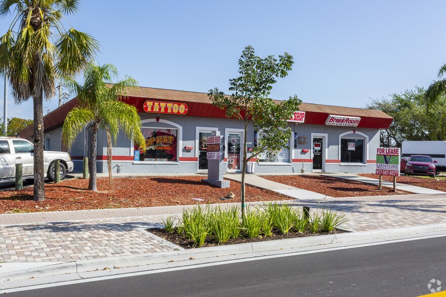 More Photos Of 861 SE 47th Ter, Cape Coral Freestanding For Lease