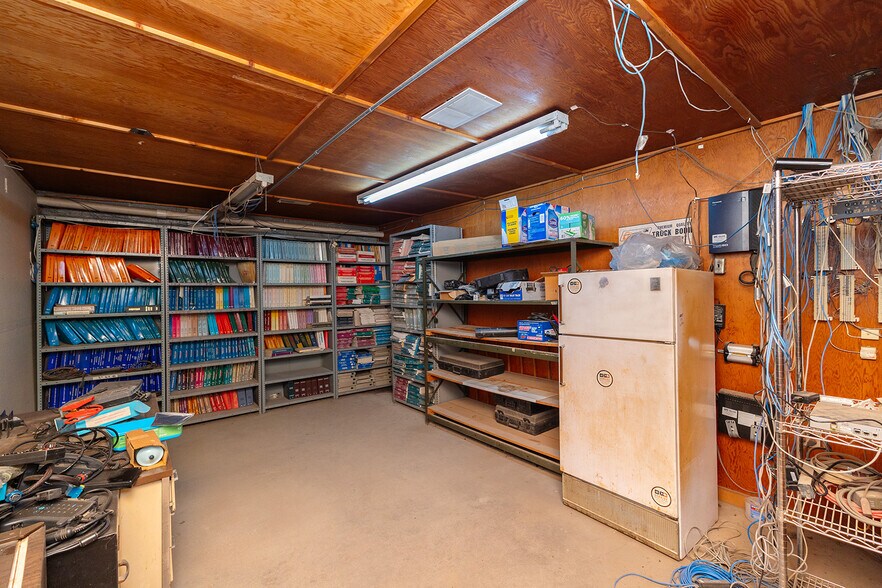 More Photos Of 890 N State Road 14, Harper Auto Dealership For Sale