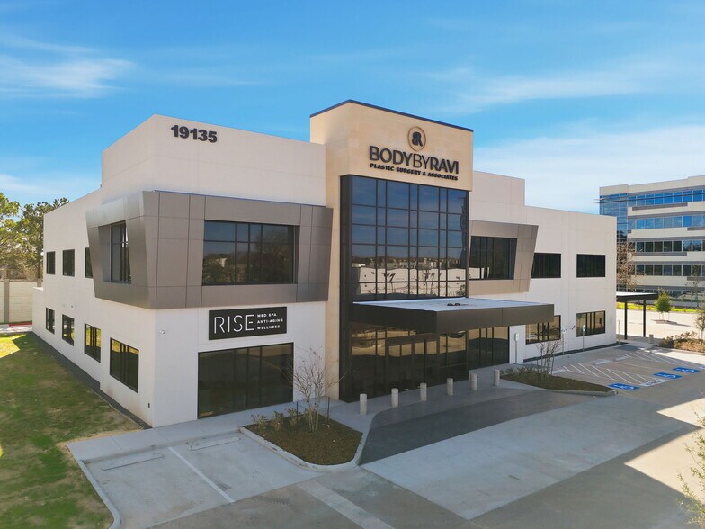 Primary Photo Of 19135 Katy fwy, Houston Medical For Lease