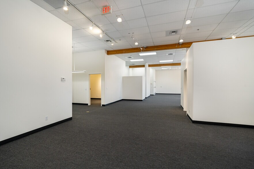 More Photos Of 70225 Highway 111, Rancho Mirage Storefront Retail Office For Lease