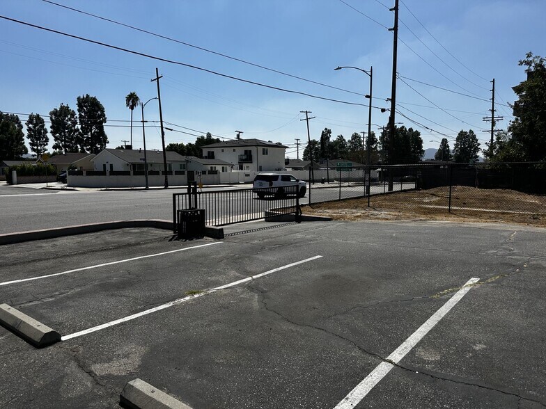 More Photos Of 7539 N Hollywood Way, Burbank Apartments For Sale