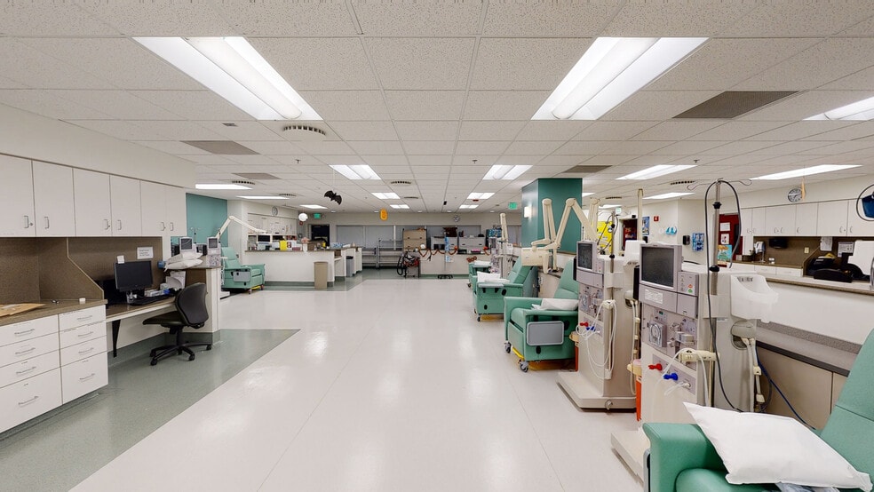 More Photos Of 750 W Hampden Ave, Englewood Unknown For Lease