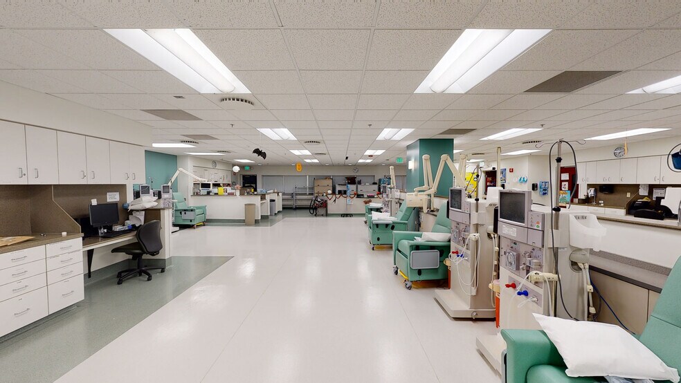 More Photos Of 750 W Hampden Ave, Englewood Unknown For Lease