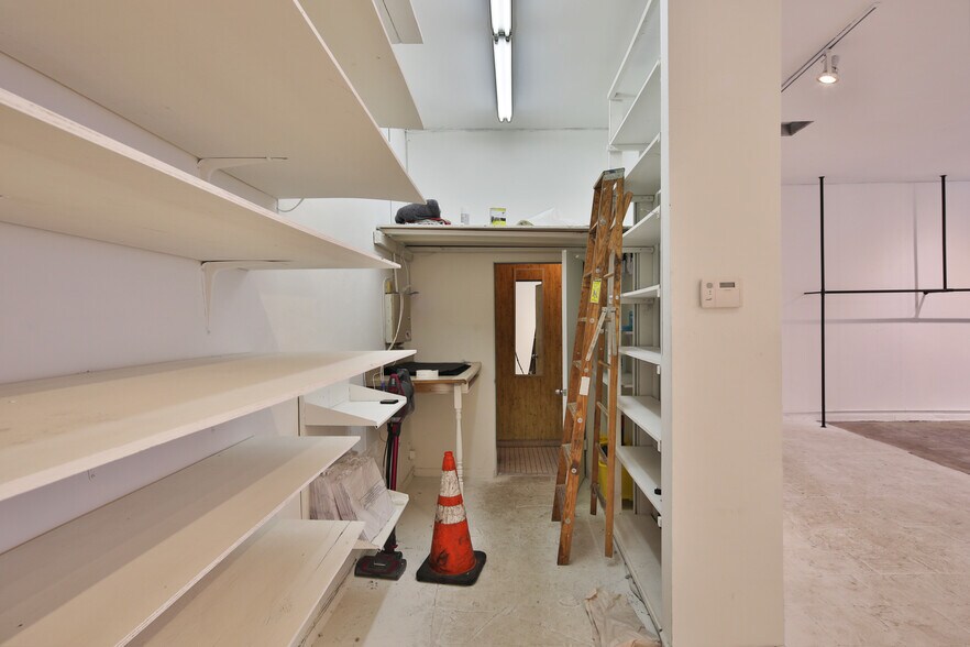 More Photos Of 638-644 N Robertson Blvd, West Hollywood General Retail For Lease