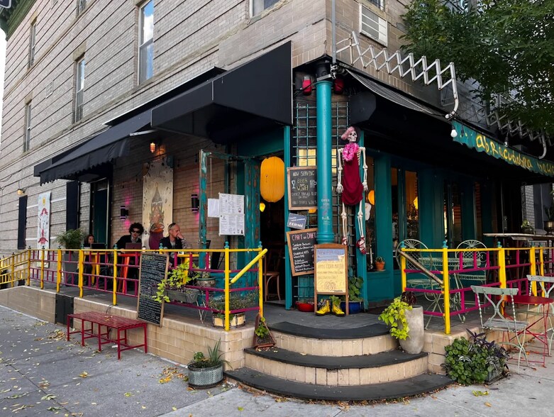 More Photos Of 566 Onderdonk Ave, Ridgewood Storefront Retail Residential For Sale