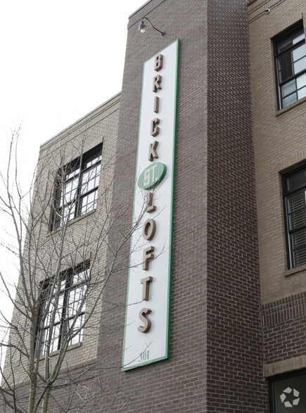 More Photos Of 301 Augusta St, Greenville Office Residential For Lease