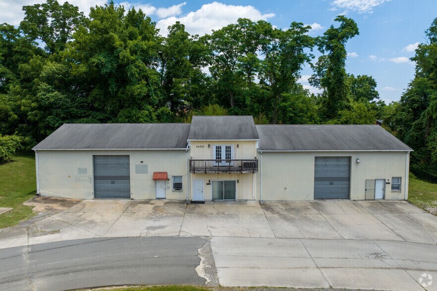 More Photos Of 14401 Pine Ln, Woodbridge Warehouse For Sale