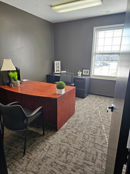 More Photos Of 10315 Dawson's Creek Blvd, Fort Wayne Coworking Space