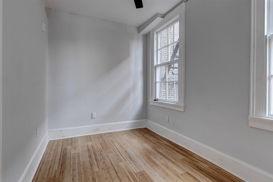 More Photos Of 2116 N Charles St, Baltimore Apartments For Sale