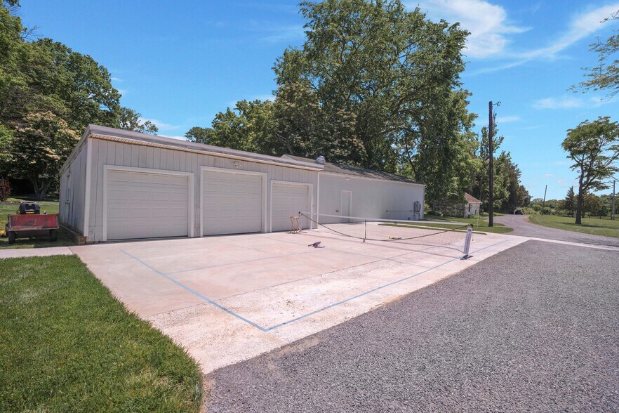 More Photos Of 1902 Jefferson Pike, Brunswick Lodge Meeting Hall For Lease