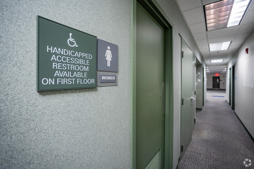 More Photos Of 701 Alpha Dr, Pittsburgh Office For Sale