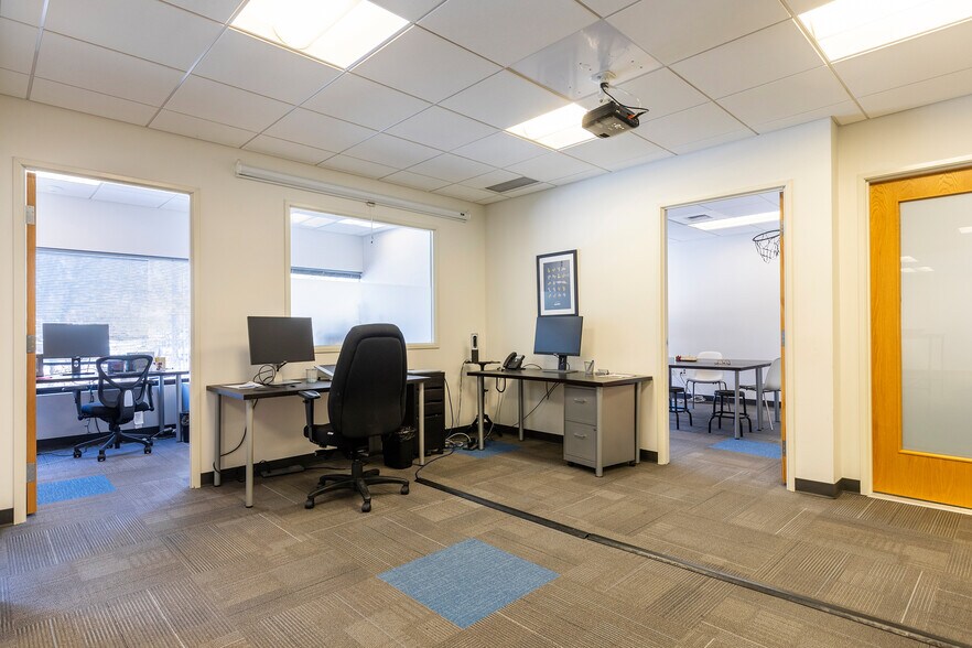 More Photos Of 4241 21st Ave W, Seattle Office For Lease