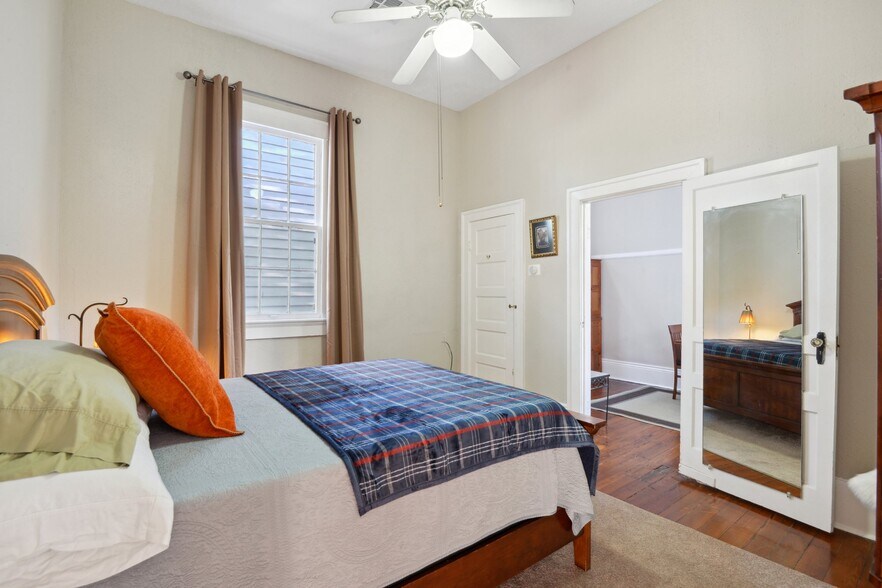 More Photos Of 1933 Esplanade Ave, New Orleans Multifamily For Sale