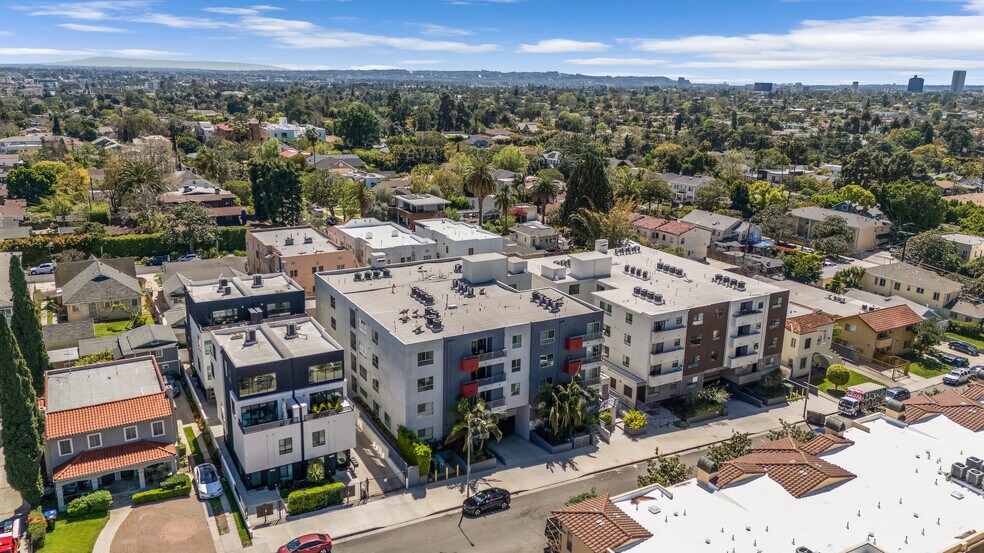 More Photos Of 5026 Rosewood Ave, Los Angeles Apartments For Sale