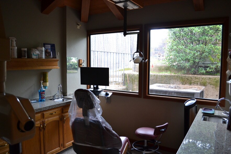 More Photos Of 6161 Clark Rd, Paradise Medical For Sale