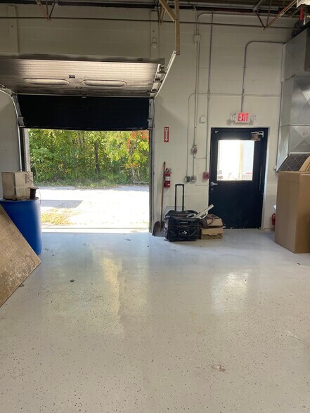 More Photos Of 604 South St, Holbrook Manufacturing For Sale