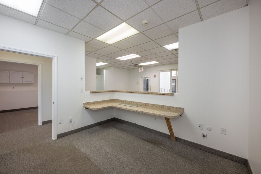 More Photos Of 125 Washington Ave, Dumont Unknown For Lease