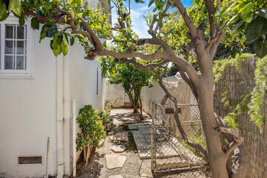 More Photos Of 661 W Riggin St, Monterey Park Apartments For Sale