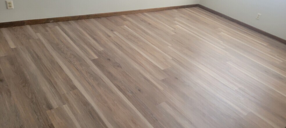 More Photos Of 185 N Brookwood Ave, Hamilton Medical For Lease