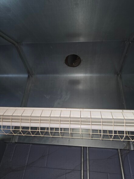 More Photos Of 907 N Pierce St, Alma Industrial For Sale