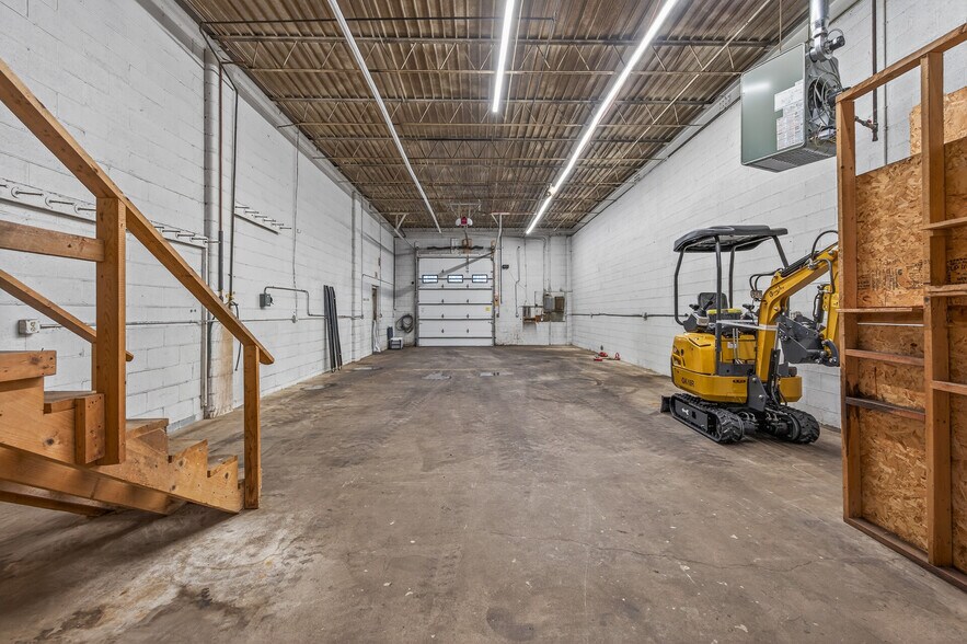More Photos Of 5201 Lakeland Ave N, Minneapolis Industrial For Sale