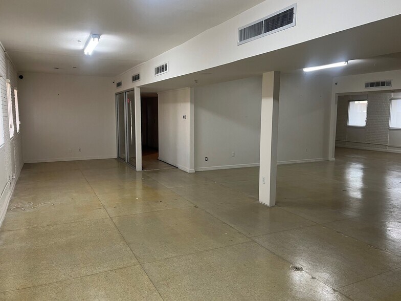 More Photos Of 6232 E Gateway Blvd, El Paso Freestanding For Lease