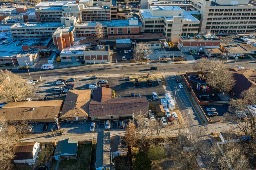 More Photos Of 2535 Broadway St, Paducah Office For Lease