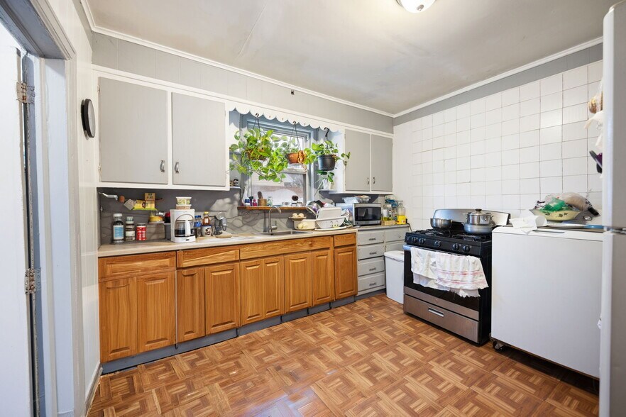 More Photos Of 41-43 Storms Ave, Jersey City Apartments For Sale