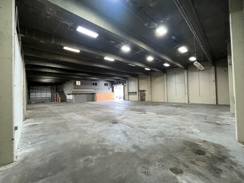 More Photos Of 1615 E Chemical Dr, Kennewick Distribution For Lease