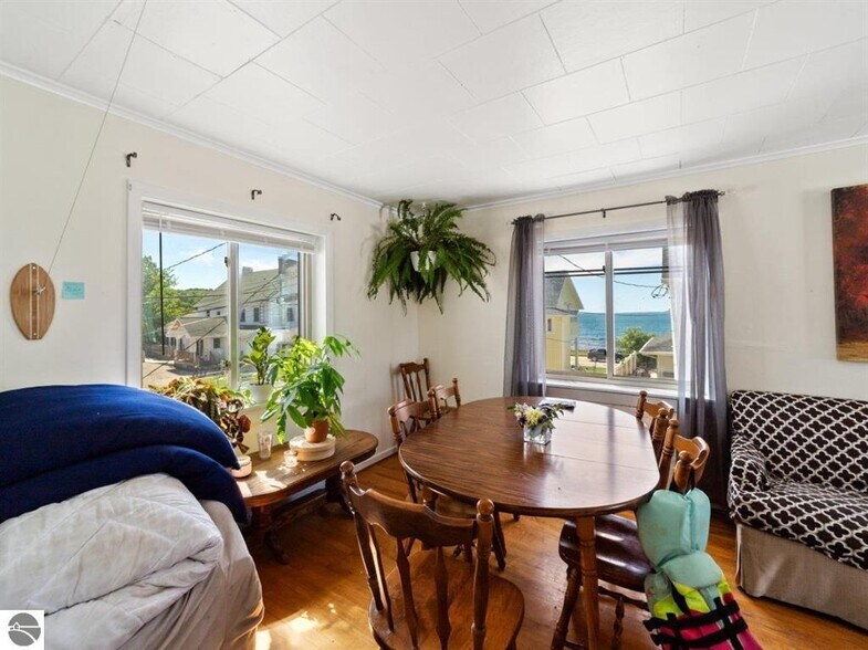 More Photos Of 180 S Benzie Blvd, Beulah Storefront Retail Office For Sale