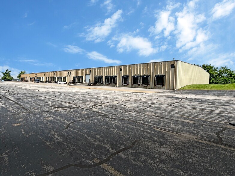 Primary Photo Of 8801-8860 Seeger Industrial Dr, Saint Louis Warehouse For Lease