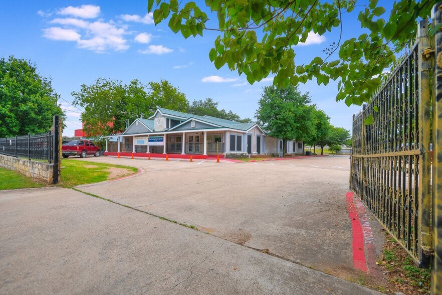 More Photos Of 1707 Fortview Rd, Austin Medical For Sale