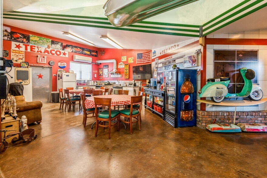 More Photos Of 41 Degnon Blvd, Bay Shore Manufacturing For Sale